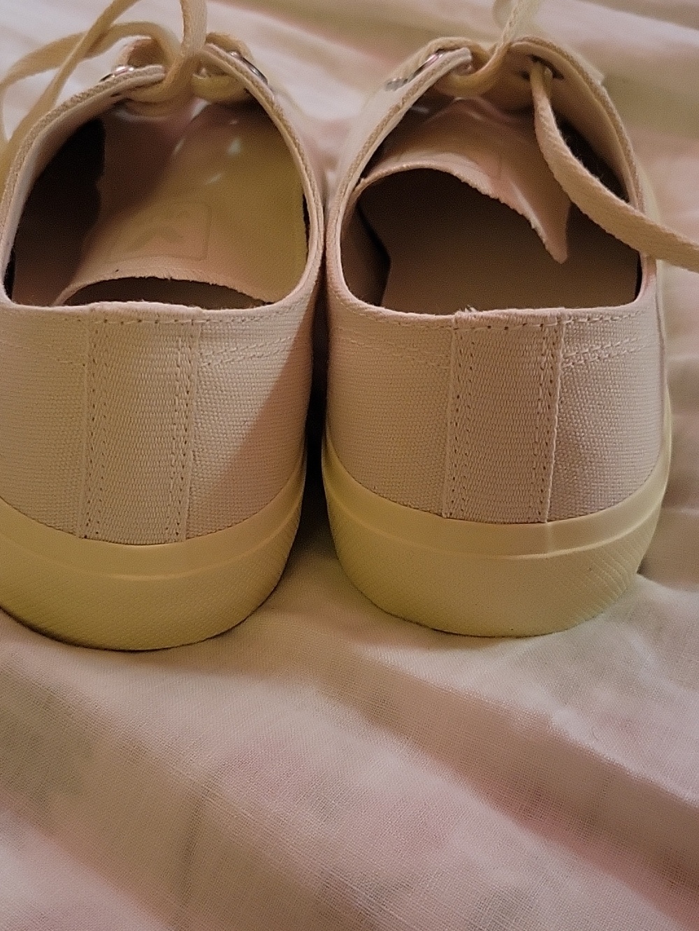 Veja From GOOP, Amazonian Rubber Sole Off-white Sneakers. Brand New - Picture 3 of 7